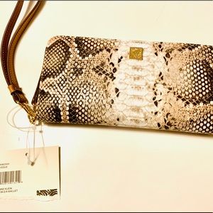 Brand new Anne Klein faux snake skin wallet! ✨🎁✨